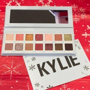 ❄️KYLIE 2018 CHILL BABY HOLIDAY PALETTE ❄️